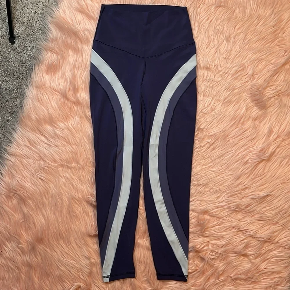 Aerie Chill Play Move Blue & White Striped High Rise Leggings Size Small‎